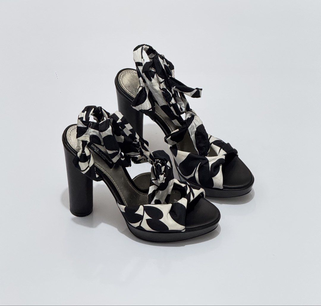 Dolce&Gabbana heels (Category: Heels) located in Quezon City. Submitted by byuklph (Listing ID 1469927255, Image 3). Description: Authentic 💯 Size37.5/24cm🦋 Excellent condition .