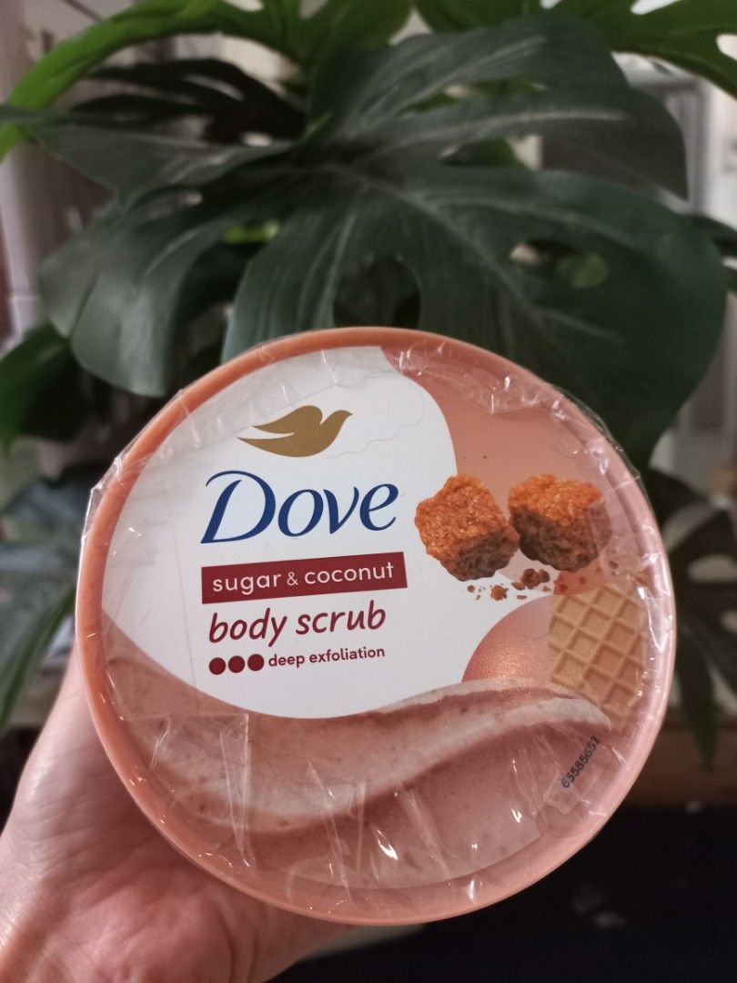 Dove Sugar & Coconut Body Scrub with AHA (Category: Body Care) located in Quezon City. Submitted by vettylafea (Listing ID 1469800387, Image 3). Description: Binigay lang sa akin but i have contact dermatitis at bawal po ako sa mga scented body wash or scrubs. Sayang naman kung matambak lang.🙂.