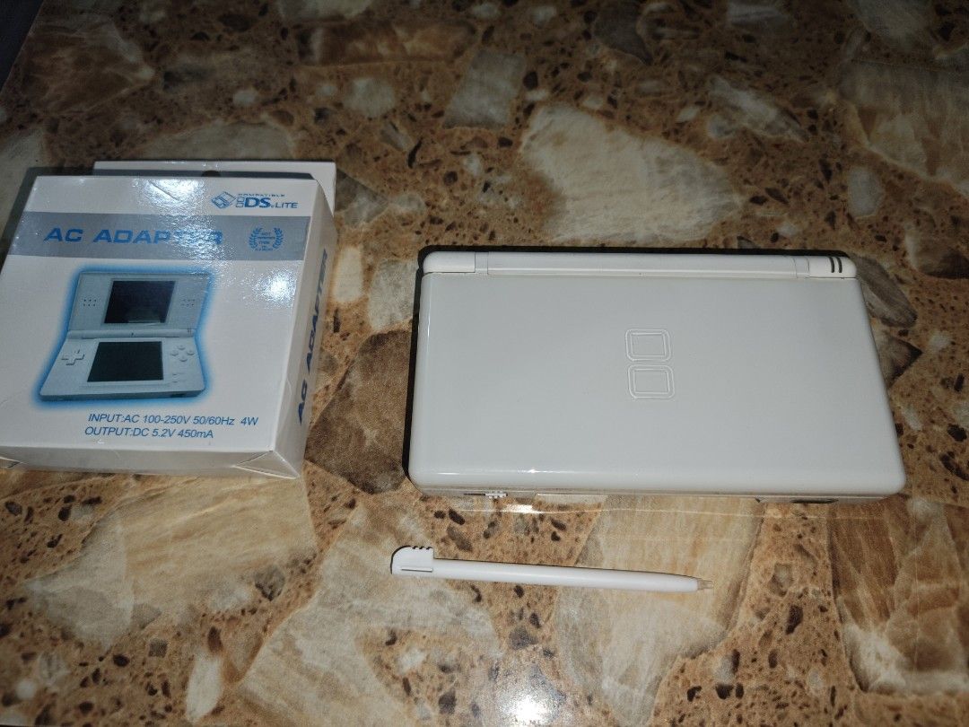 DS lite white loaded with games Cfw jailbroken (Category: Nintendo) located in Manila. Submitted by chiki_chem (Listing ID 1469943782, Image 3). Description: .