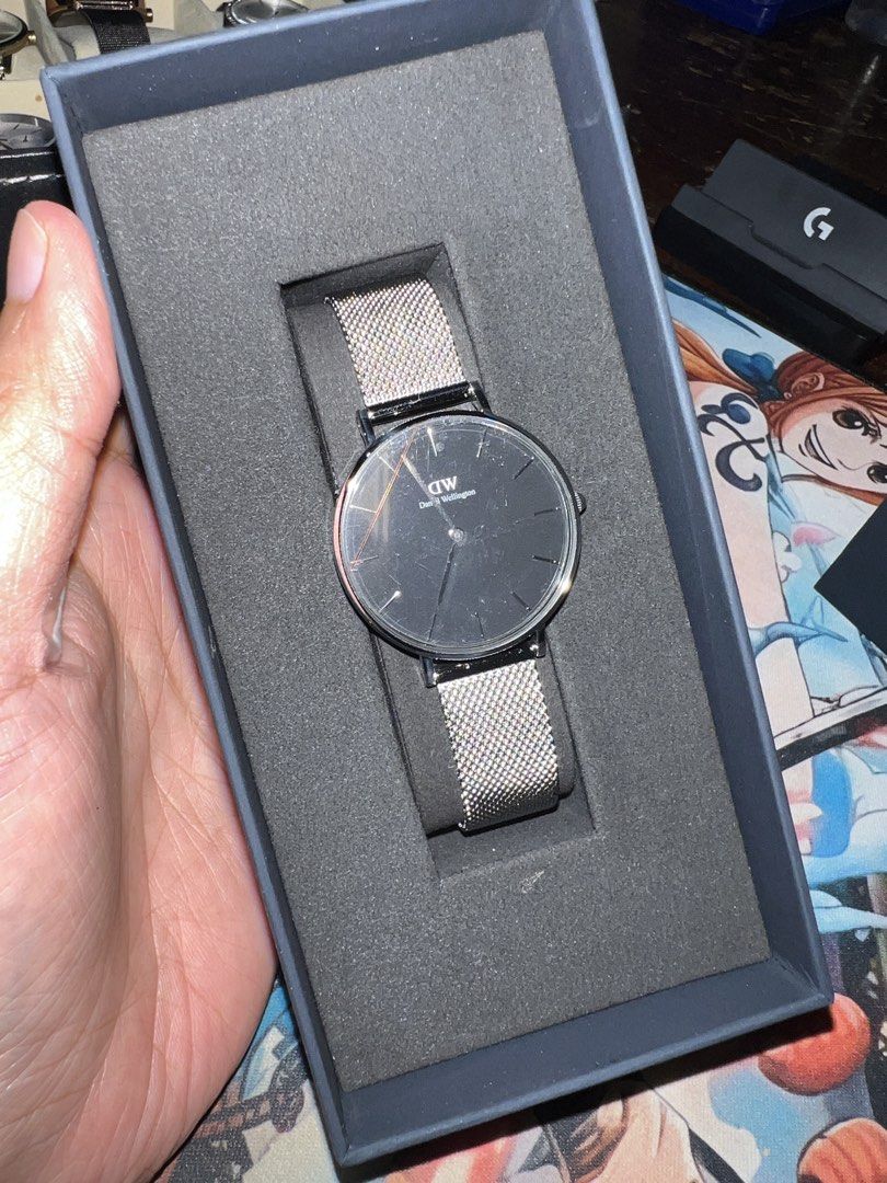 DW Wrist Watch (Category: Women's Watches) located in Caloocan City. Submitted by kiwvelez (Listing ID 1469926708, Image 1). Description: .