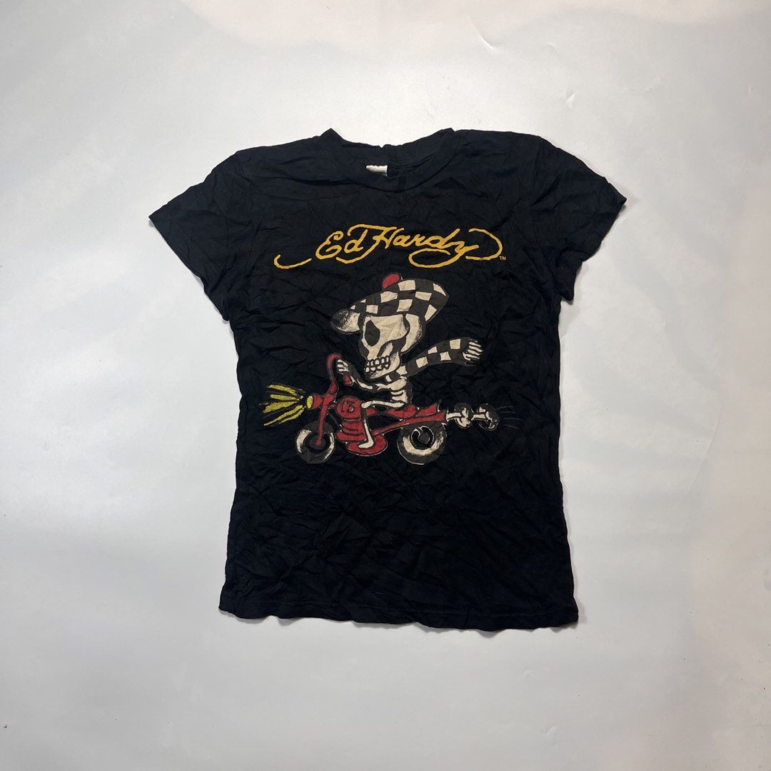 ED HARDY (Category: Activewear) located in Iloilo. Submitted by profitpicks (Listing ID 1469932677, Image 1). Description: 16/23.