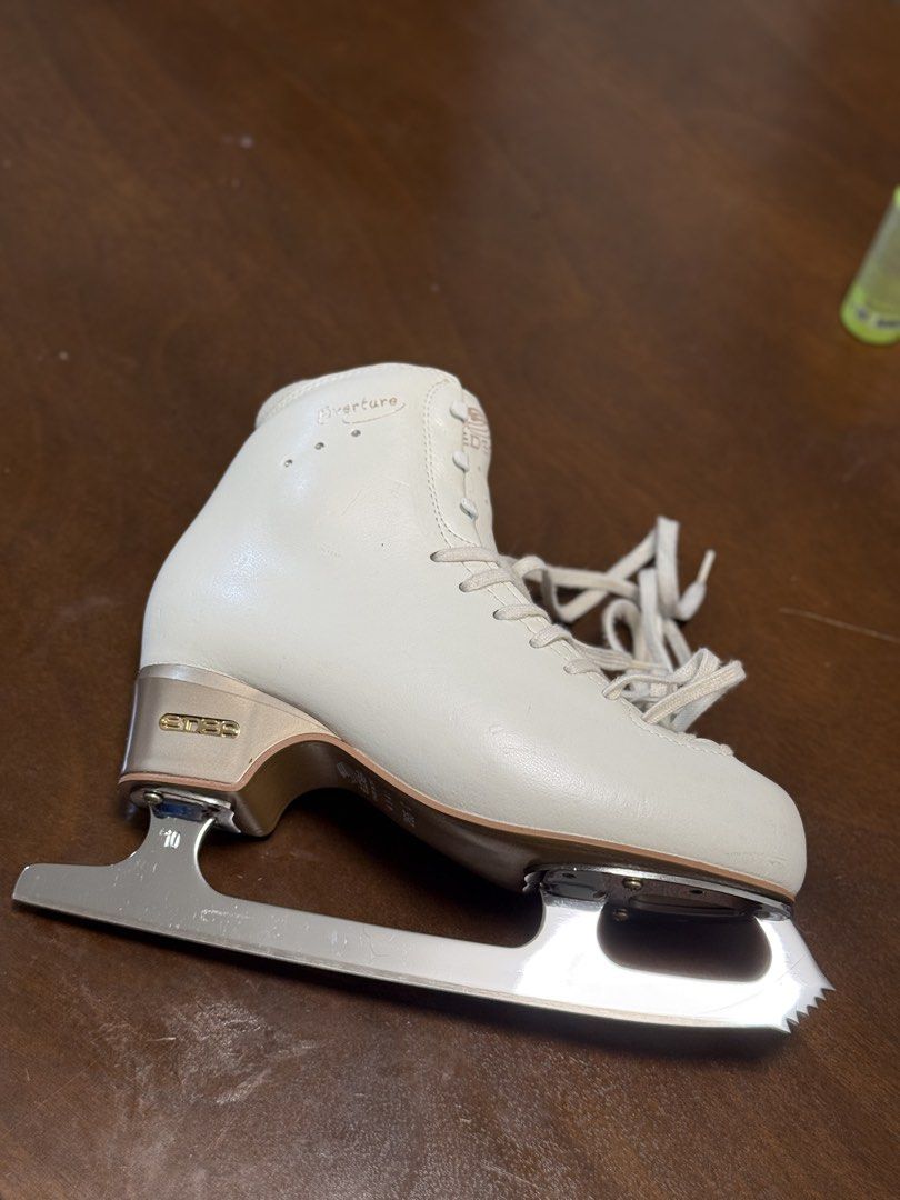 Edea Overture 265C with Edea Blade Guards (Category: Other Sports Equipment and Supplies) located in Manila. Submitted by cpnch (Listing ID 1469858700, Image 2). Description: Edea Overture Figure Skates ⛸️✨ • Size: Edea 265 C (Roughly a US Women’s 7.5 - 8 / 26.5 cm) • Width: C (Standard) • Still stiff, minor dents as seen in the photos • Blade: Graff beginner blades • Comes with well-used edea blade guards in gray Perfect for adult skaters or adv
