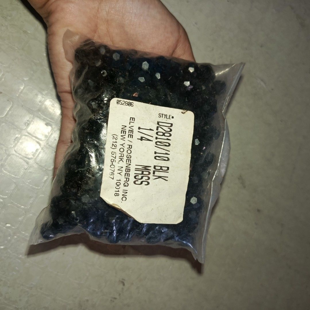 Elvee Rosenberg Inc Black Beads (Category: Necklaces) located in Bulacan. Submitted by snumxxx (Listing ID 1469802901, Image 2). Description: - Brand: Elvee Rosenberg Inc, New York - Item: Bag of black beads - Style Number: D2810/10 BLK - Condition: Brand new, unopened in original packaging - Additional Info: Supplier address and phone number printed on the label.