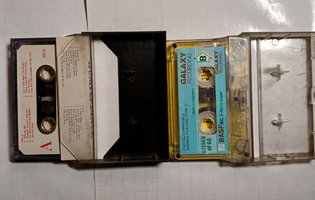 Engelbert Humperdinck and Julio Iglesias (Category: Vintage Collectibles) located in Manila. Submitted by thecollectibleshop (Listing ID 1469812665, Image 3). Description: Selling a collectible tapes of Engelbert Humperdinck and Julio Iglesias. NOTE: I'm not sure if the tape is still playable. Buyer pays for the shipping fee..