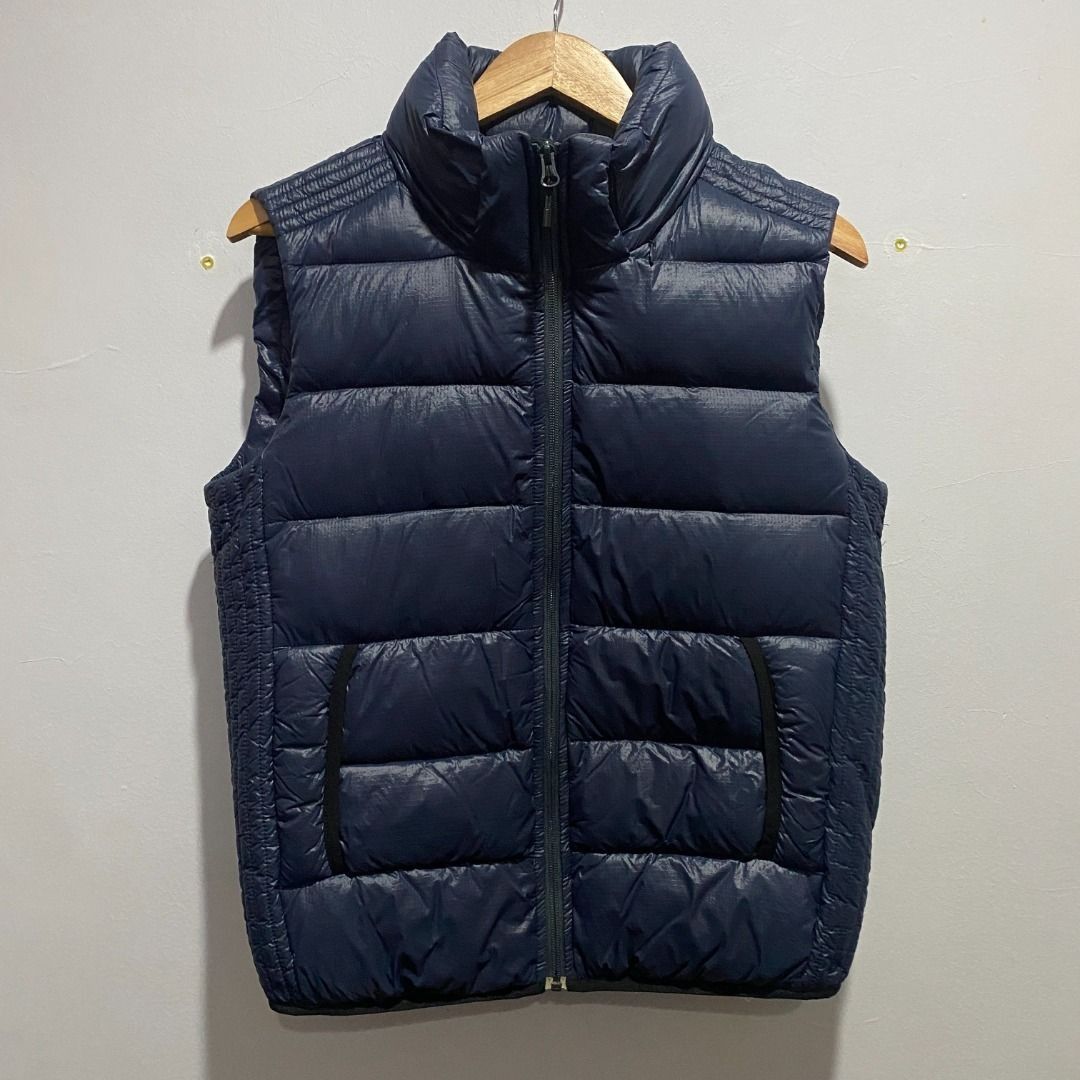 ESC 560oz Duck Down Gillet Vest S/M (Category: Coats, Jackets and Outerwear) located in Antipolo. Submitted by bentakahitanoano (Listing ID 1469937559, Image 2). Description: ESC 560oz Ultra-Heavy Duck Down Vest The ultimate shield against the elements. This ESC Duck Down Vest is engineered for extreme cold, boasting a massive 560oz fill power that makes it significantly heavier and warmer than your average puffer. This is a serious piece of oute