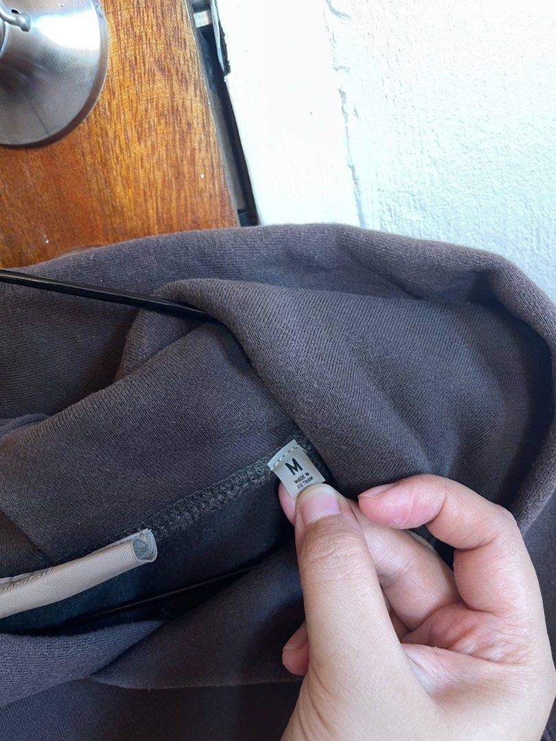Essentials FOG Hoodie Jacket (Category: Coats, Jackets and Outerwear) located in San Luis. Submitted by revibeee (Listing ID 1469812785, Image 2). Description: FOR SALE ESSENTIALS FEAR OF GOD PULLOVER HOODIE JACKET SIZE MEDIUM ON TAG WIDTH 25.5 INCHES | LENGTH 27.5 INCHES BEST FIT SIZE LARGE TO EXTRA LARGE BODY FRAME (OVERSIZED) COMPLETE TAG AND WASH TAG COLOR RATE 8.5/10 WITH KANGAROO POCKET AUTHENTIC/ORIGINAL THICK FABRIC WASHED AND READY TO WE