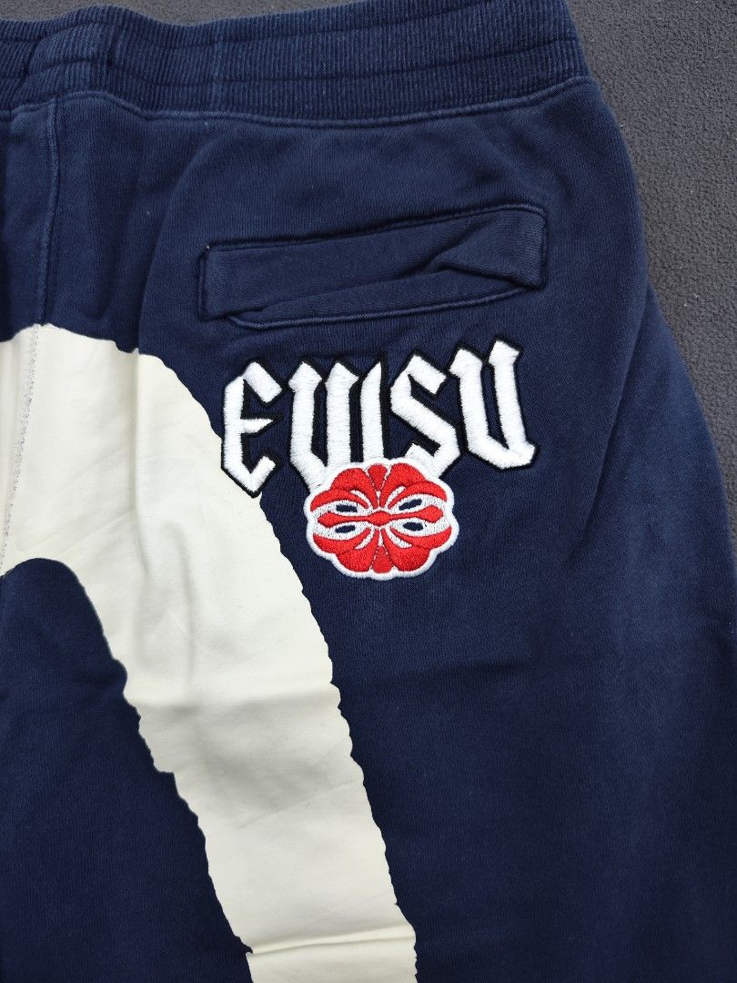 Evisu Daickock Cotton Shorts (Category: Shorts) located in Bulacan. Submitted by emilj23 (Listing ID 1469782296, Image 2). Description: Evisu Daickock Cotton Shorts Size L on tag L 20 W 32-36 Leg Hole 11 Condition 8.5/10 Color rate 8.5/10 Issue Slight Fade.