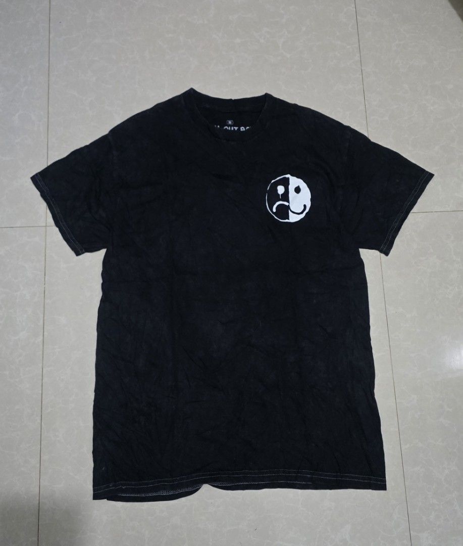 Fall out bo (so much for stardust tour) (Category: Tshirts & Polo Shirts ) located in El Nido. Submitted by marco.tandoc (Listing ID 1469807472, Image 2). Description: size: Medium width: 20 length: 27 no issue.