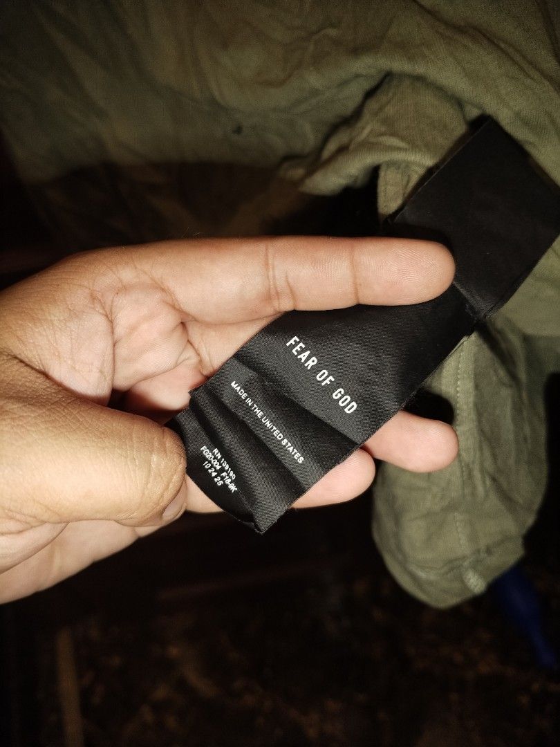 FEAR OF GOD (Category: Announcements) located in Caloocan City. Submitted by lux.05 (Listing ID 1469856737, Image 3). Description: FG Excellent condition No issue Size large to XL Solid na solid Color rate 9,5/10 DM.