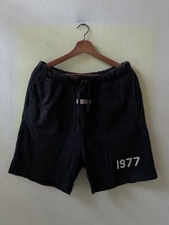 (Category: ) located in . Submitted by nasya_thrift_collection2023 (Listing ID 1469770733, Image 1). Description: .