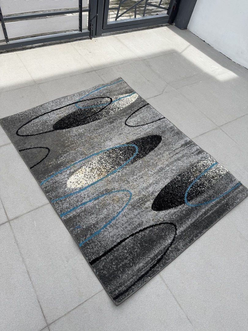 Ferrara Carpet (Category: Carpets, Mats & Flooring) located in Las Pinas. Submitted by sportyyyyy (Listing ID 1469784352, Image 2). Description: - Premium quality material for long-lasting use - Sleek and modern design suitable for everyday needs - No issues - No stains or burns - Bought for ₱9,000 .