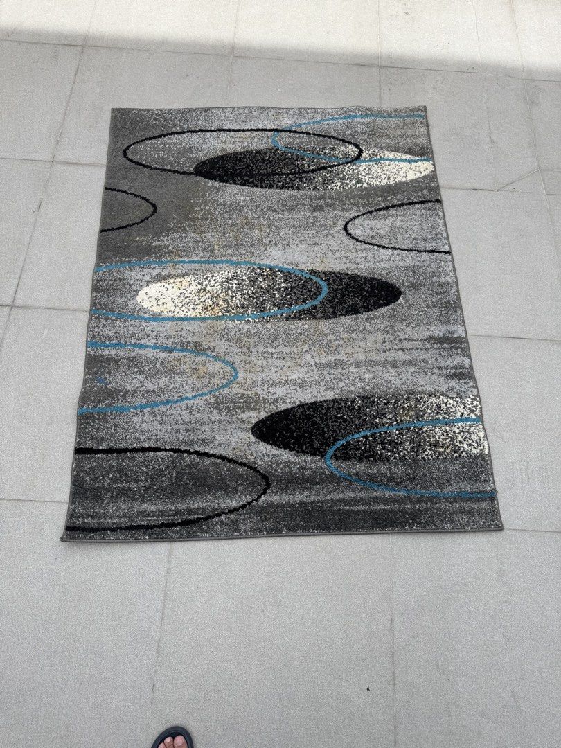 Ferrara Carpet (Category: Carpets, Mats & Flooring) located in Las Pinas. Submitted by sportyyyyy (Listing ID 1469784352, Image 1). Description: - Premium quality material for long-lasting use - Sleek and modern design suitable for everyday needs - No issues - No stains or burns - Bought for ₱9,000 .