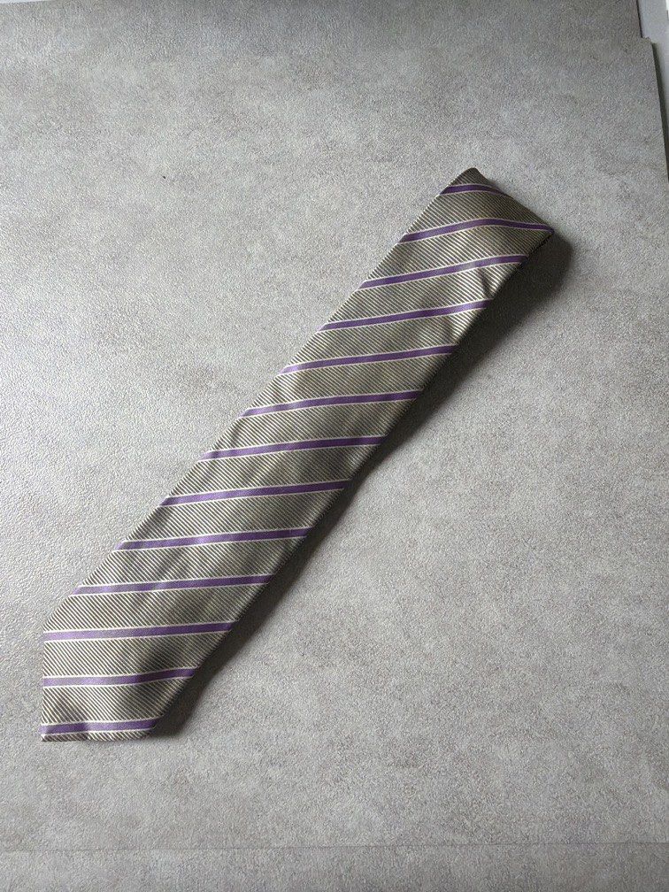 Flamboyant Striped Necktie (Category: Ties) located in Pasig City. Submitted by chamoisee (Listing ID 1469804091, Image 1). Description: Flamboyant Striped Necktie Major stain.