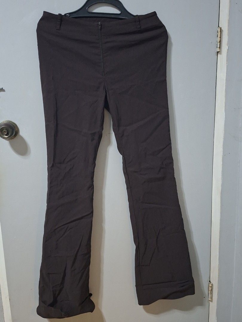 Flare pants (Category: Other Bottoms) located in Cainta. Submitted by xxo.prelovedclothess (Listing ID 1469826617, Image 2). Description: ●Selling it it's too long for me and I dont wear it. ●I only used this once..