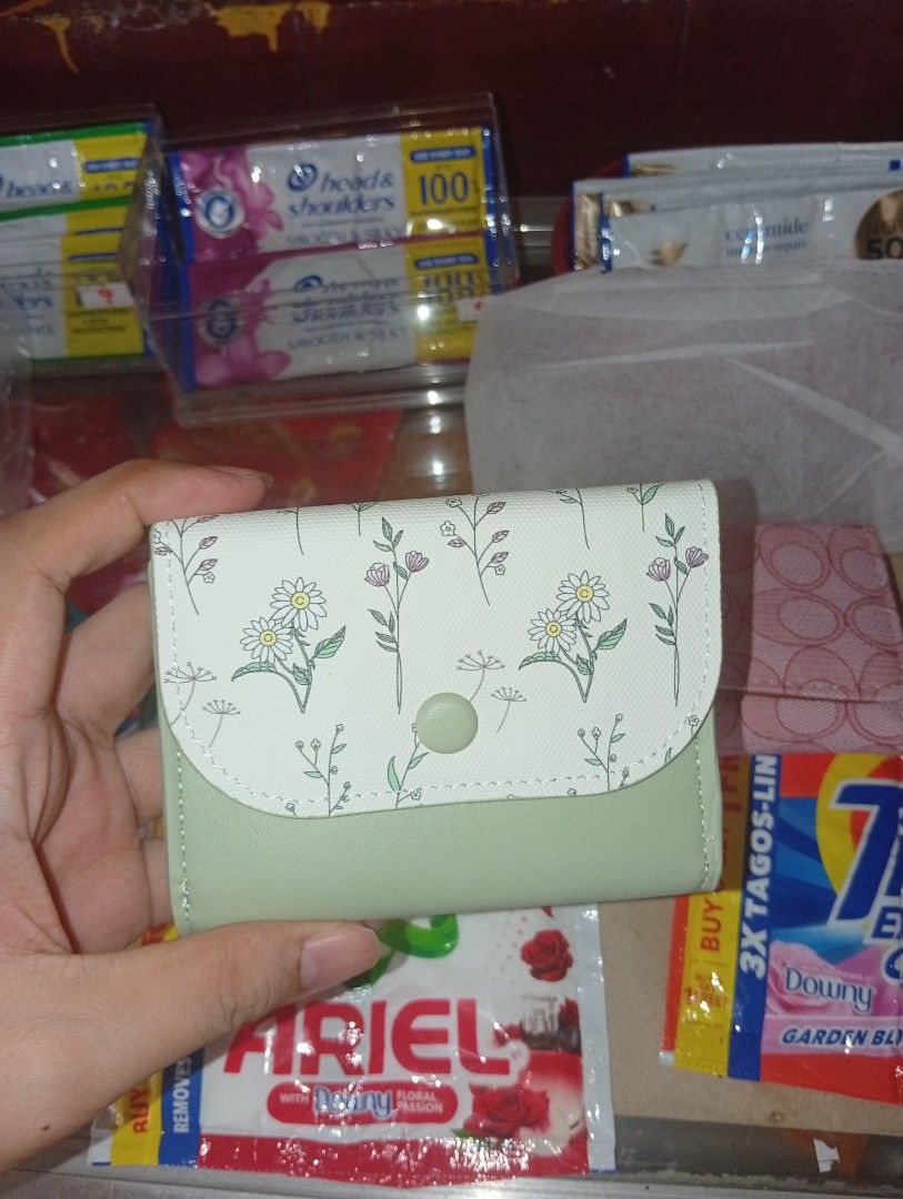 Floral Fashion Wallet (Category: Wallets & Card holders) located in Manila. Submitted by hermosa_la_tienda (Listing ID 1469792902, Image 1). Description: 150.00 each both brand new tira sa retail available colors: green and brown 📍Cabuyao Laguna.