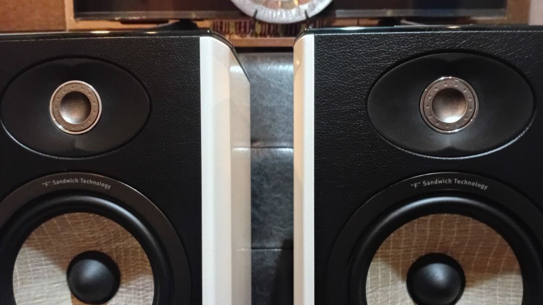 Focal Aria 906 Bookshelf Speakers (Category: Soundbars, Speakers & Amplifiers) located in Quezon City. Submitted by luis_00 (Listing ID 1469915255, Image 2). Description: Sourced from fellow hobbyist. Like new, no scratch no issue. Speaker only. SRP was P105K. Made in France. The Focal Aria 906 are French-engineered 2-way bass-reflex bookshelf speakers. They feature a 6.5-inch flax fiber mid-bass cone and a 1-inch TNF Al/Mg inverted-dome tweeter 