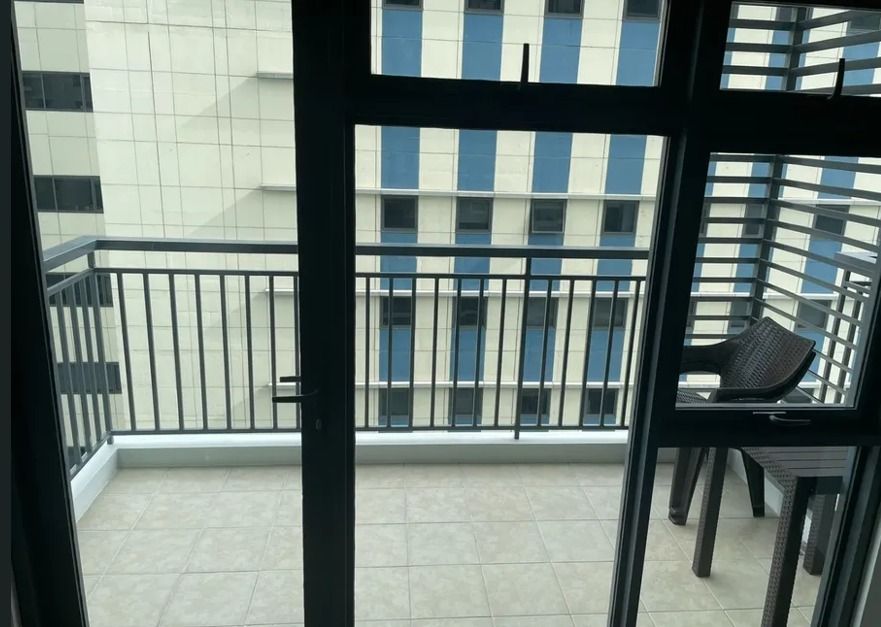 FOR SALE: SOLSTICE TOWER 2 CIRCUIT MAKATI (Category: Apartments & Condos) located in Makati City. Submitted by jvlreallty (Listing ID 1210434862, Image 3). Description: SOLSTICE TOWER 2 CIRCUIT MAKATI (DS-23-106) 📍FA: 79 sqm, 2BR, 2T&B 📍Balcony, 1 Carpark 📍Facing South 🔥Seller is highly motivated 📍 KEY NEARBY SPOTS: 🛍️ Malls & Shopping: Ayala Malls Circuit & Circuit Lane (Direct Access) Century City Mall (~5 mins) 🎓 Schools & Universities: