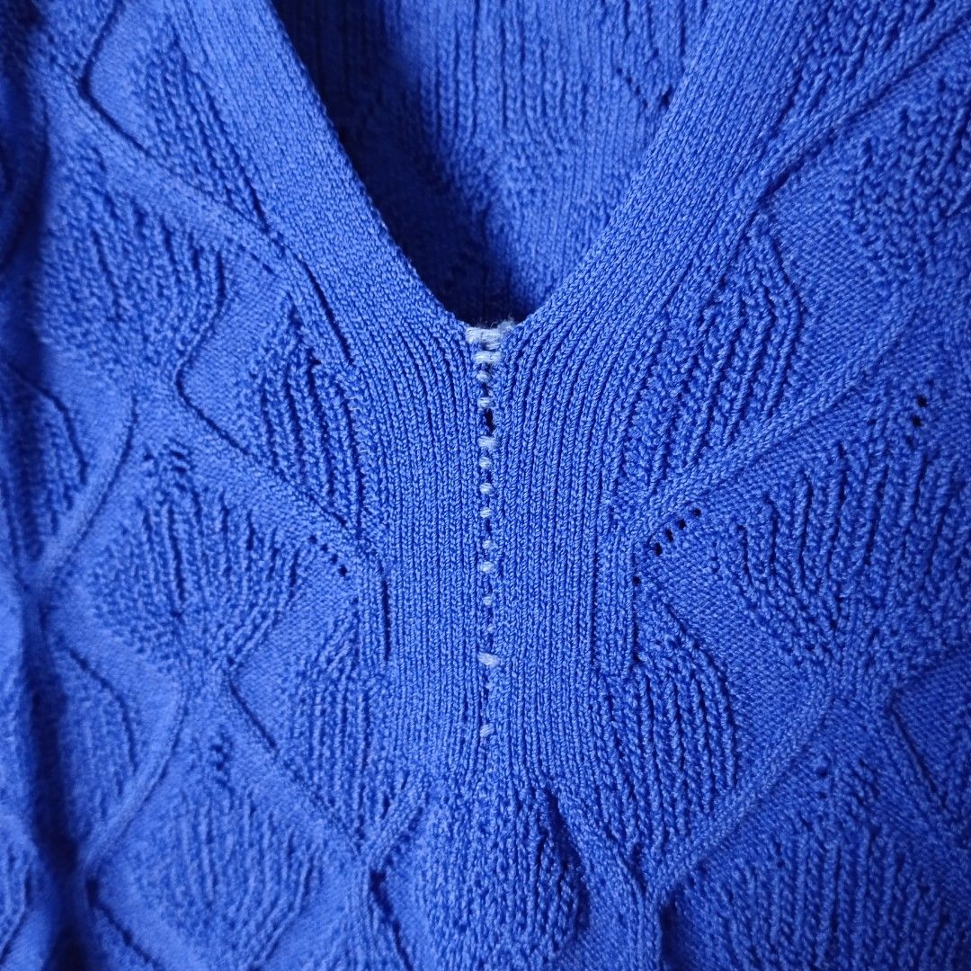 For Women - Sandro Paris - Knitted (Category: Others Tops) located in Bacolod City. Submitted by drop.ph (Listing ID 1469852210, Image 3). Description: Sandro Paris - Knit *Size M - 17.5x22 *Excellent cloth *Loose stitch *Price: 680php *Add SF if outside Bacolod City .