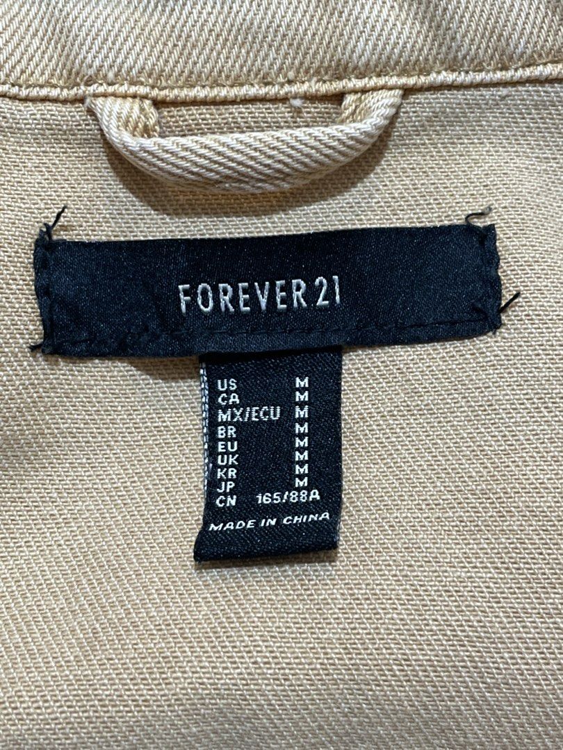 forever 21 beige jacket puff sleeve size m (Category: Coats, Jackets and Outerwear) located in Manila. Submitted by happymoon_0ae0c8 (Listing ID 1469891000, Image 3). Description: - fits xs to m - negotiable .