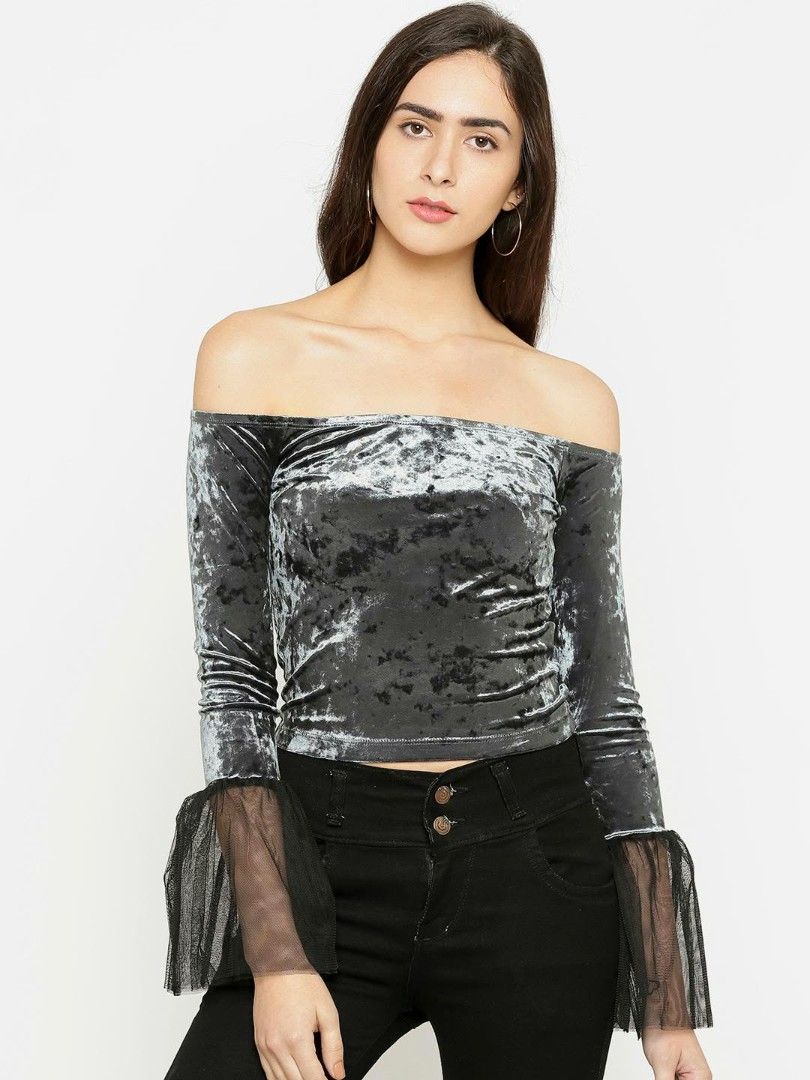 Forever 21 Black Velvet Off shoulder Top (Category: Others Tops) located in Bulacan. Submitted by onetwothrift_shop (Listing ID 1469835537, Image 2). Description: ✿ Small on Tag Never been used, natambak lang. ~ ♡ Ready to wear. ♡ Colors may vary due to lighting. ♡ Flaws will be stated. ♡ No cancellation of order and no rushing. ✿ HAPPY SHOPPING! ✿ - visit my profile for more cheap items :) - Check our main account: Thrift Therapy https://carouse