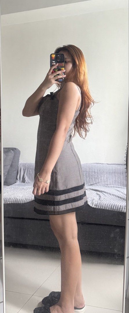 Forever 21 Houndstooth Plaid Mini Dress Size S (Category: Dresses) located in Manila. Submitted by redvelvetcheesecake13 (Listing ID 1469797385, Image 2). Description: - Model: 5’1 - 33-25-34.