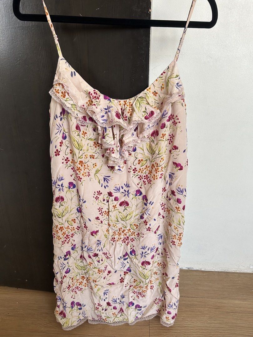 FOREVER NEW (Category: Dresses) located in Manila. Submitted by shaun_diaz (Listing ID 1469783909, Image 1). Description: .