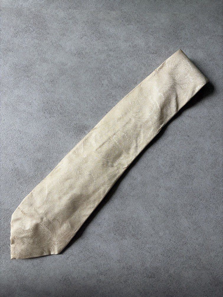 Formal Japanese Necktie Paisley (Category: Ties) located in Pasig City. Submitted by chamoisee (Listing ID 1469788231, Image 1). Description: Formal Japanese Necktie Paisley Vintage Will keep if not sold .
