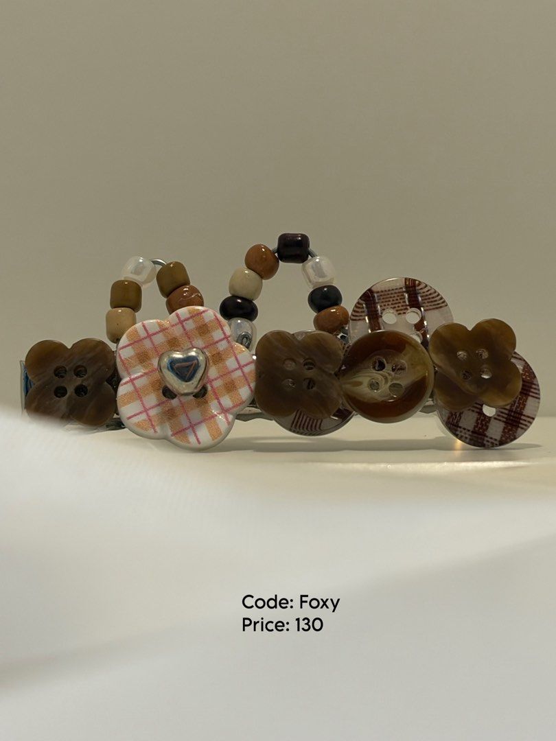 Foxy Clip (Category: Hair Accessories) located in Makati City. Submitted by oddblings (Listing ID 1469888247, Image 1). Description: ୨୧ ODDBLINGS — Handmade Button Clips ୨୧ ୶ RARELY ORDINARY. Catch us… if you can. ୶ Looking for something cute, unique, and a little out of the ordinary? You’ve found us! ♡ Welcome to Oddblings, a small handmade accessories brand bringing our little creations to life, one button at a time. Every clip is handmade with