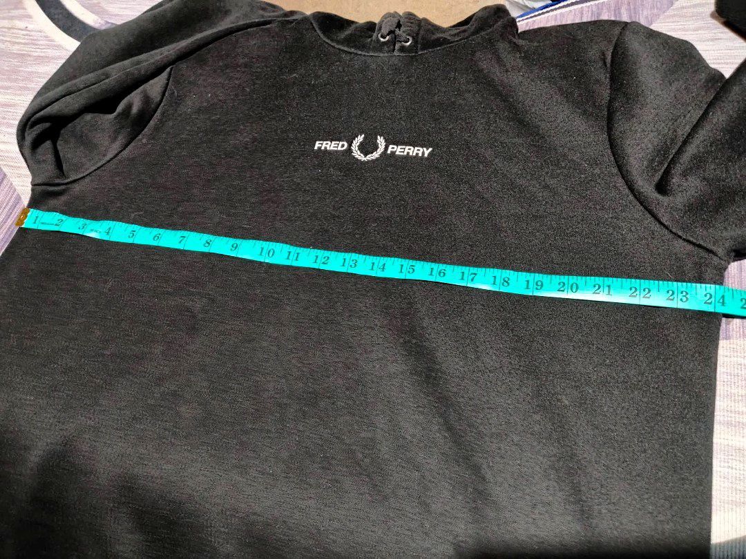 Fred Perry hoodie jacket XL (Category: Coats, Jackets and Outerwear) located in Manila. Submitted by icamalicdem29 (Listing ID 1469884674, Image 3). Description: .