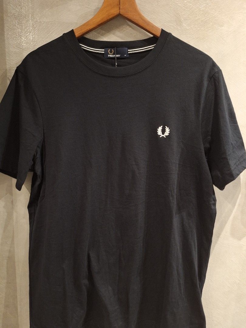 Fred perry tshirt classic plain (Category: Tshirts & Polo Shirts ) located in Muntinlupa City. Submitted by kstefanomela14 (Listing ID 1469858655, Image 2). Description: brandnew legit plain tshirt small to xl cod cop lbc j&t lalamove.