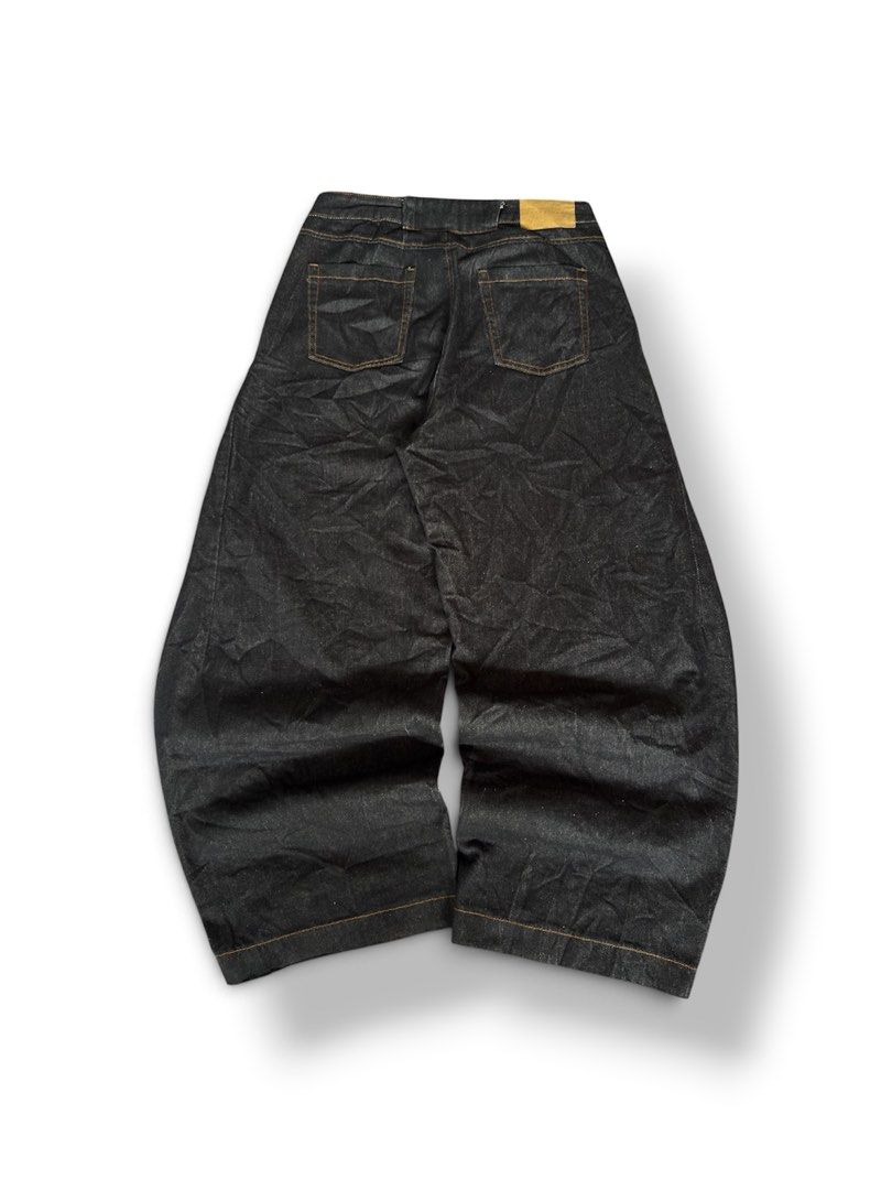 FREESONATA / Black Massive Barrel Raw denim jeans (Category: Jeans) located in General Santos City (Dadiangas). Submitted by archives_haus (Listing ID 1469814365, Image 2). Description: FREESONATA / Black Massive Barrel Raw denim jeans W - 34 35 L - 43 T - 15.5 KNEE - 16 H - 12.2 hard / thick / heavy denim excellent condition minimal heeldrag & dirts on hem nice fittings good for japanese fits!.