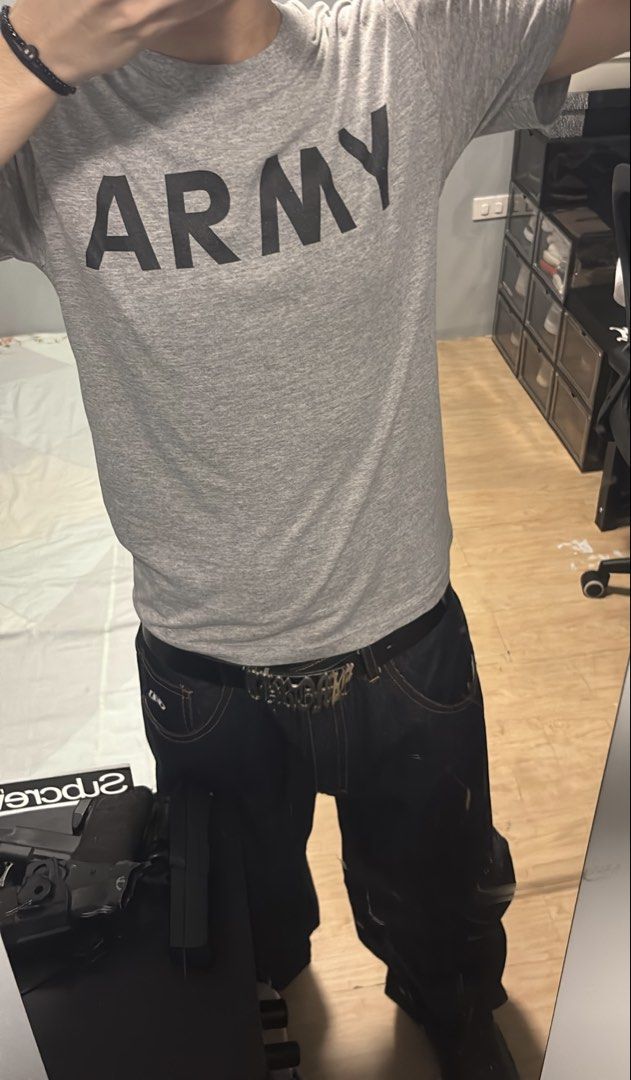 Fruit Of The Loom ARMY Tee (Category: Activewear) located in Manila. Submitted by coby001 (Listing ID 1469915071, Image 2). Description: Size: S W: 17 Inch L: 26 Inch.