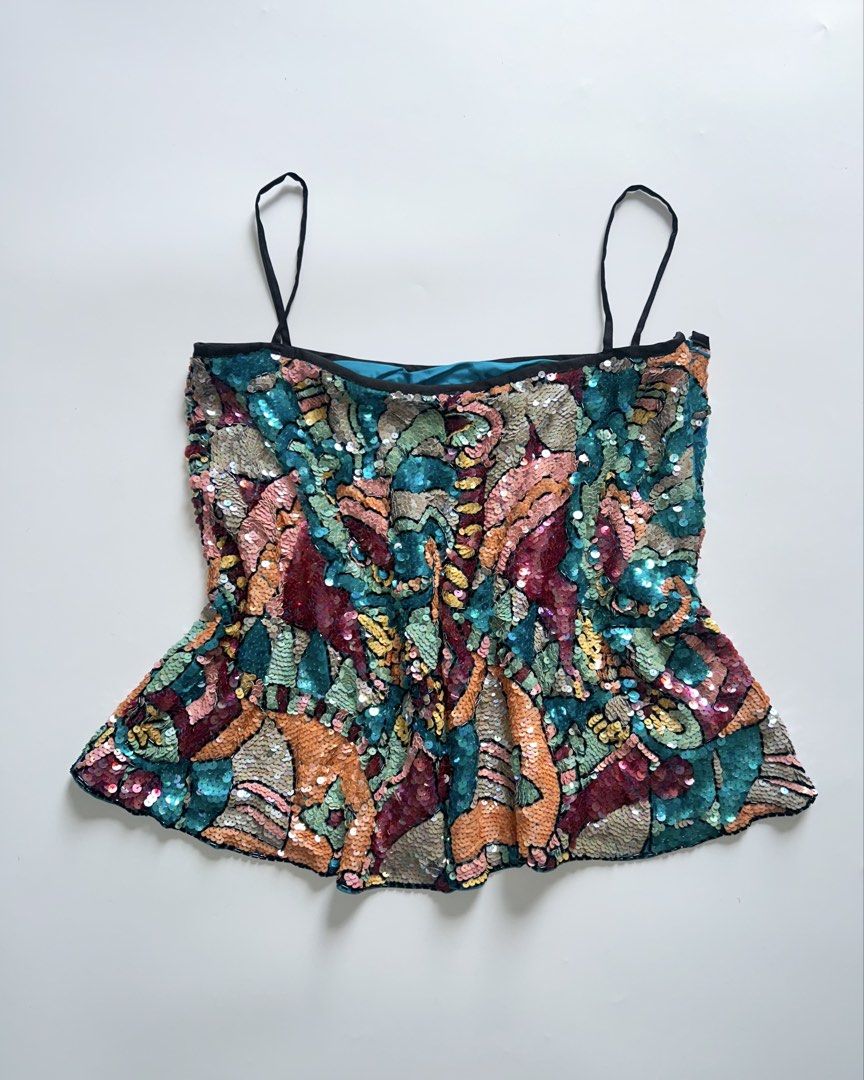 fully sequined cami top (Category: Others Tops) located in Lipa City. Submitted by mayumi.vtg (Listing ID 1469902465, Image 1). Description: ❀ fits m-l | bust: 38in ❀ w/ inner lining, side zipper, & complete sequins ❀ super fave!!!.