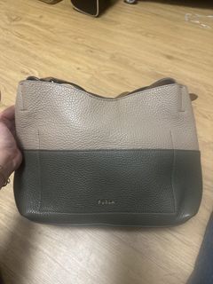 Furla Metropolis Mini 金鏈斜揹袋 粉紅色, 女裝, 手袋及銀包, 多用途袋 - Carousell