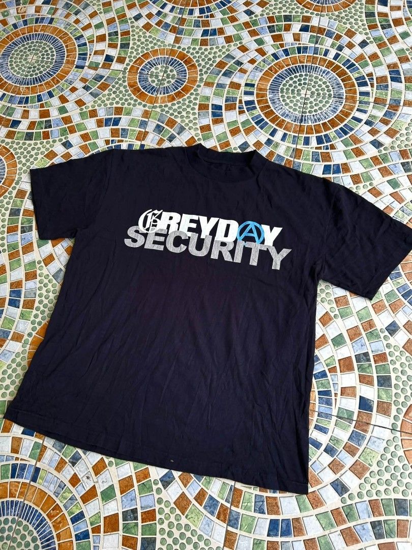G59 Records Greyday (Category: Tshirts & Polo Shirts ) located in Cabuyao City. Submitted by roronhilira (Listing ID 1469881293, Image 2). Description: G59 * Official merch Large on tag fit XL 24 width 29.5 length 9.5 color rate slightly used minimal hairline very good condition 1500 shipped DM .