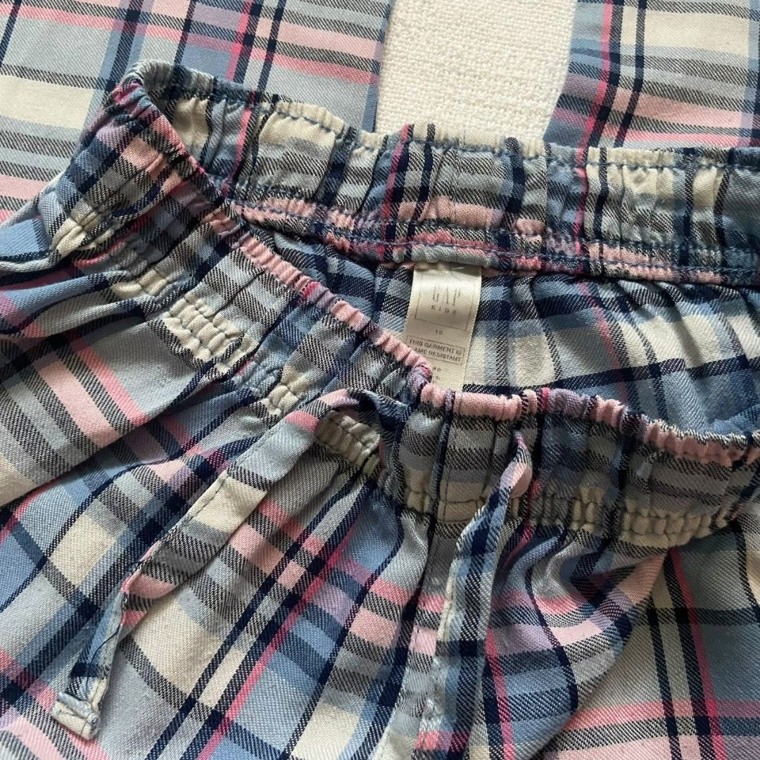 Gap plaid sweatpants (Category: Other Bottoms) located in Rizal. Submitted by urkoala (Listing ID 1469872502, Image 2). Description: fits xs.
