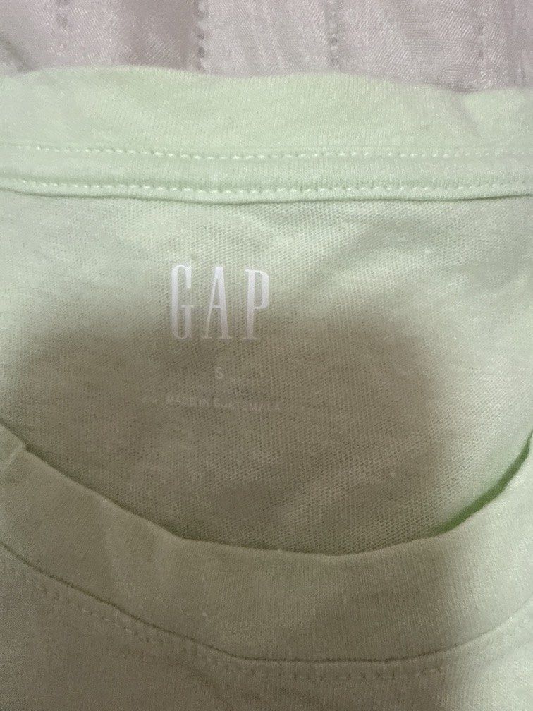 Gap shirt (Category: Blouses) located in Cabanatuan. Submitted by epicfish-db11 (Listing ID 1469836829, Image 3). Description: .