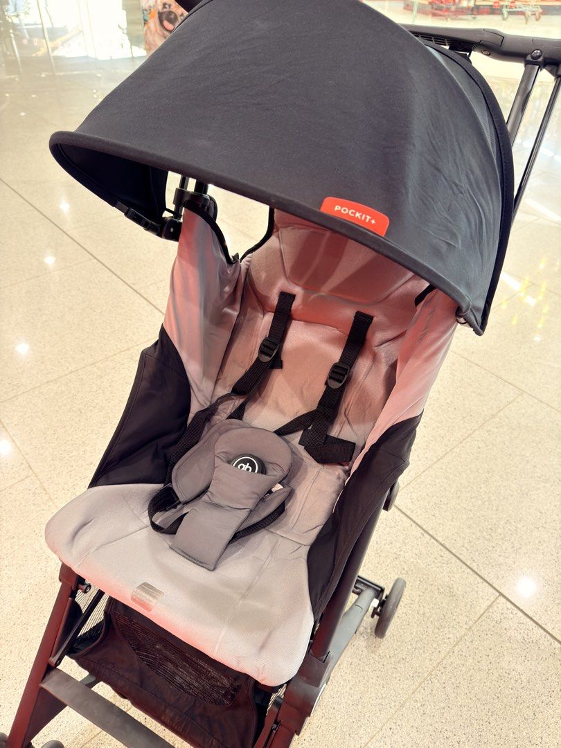 gb Pockit stroller (Category: Strollers) located in Manila. Submitted by iyamdavid (Listing ID 1469887781, Image 3). Description: Used 5-6x only With manual only no box/bag PASS SA BARAT Kung budgeted hanap mo huwag na magchat pls Location: Antipolo.