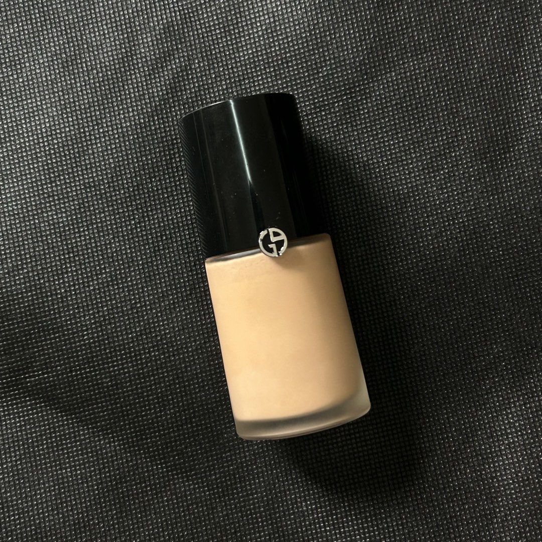 Giorgio Armani Luminous Silk Foundation Shade 5.1 (Category: Makeup) located in Makati City. Submitted by declutter__queen (Listing ID 1469778518, Image 2). Description: Authentic Giorgio Armani Luminous Silk Foundation in Shade 5.1 (30ml). About 80% product remaining. Rfs: not my shade no matter how hard i try lol.