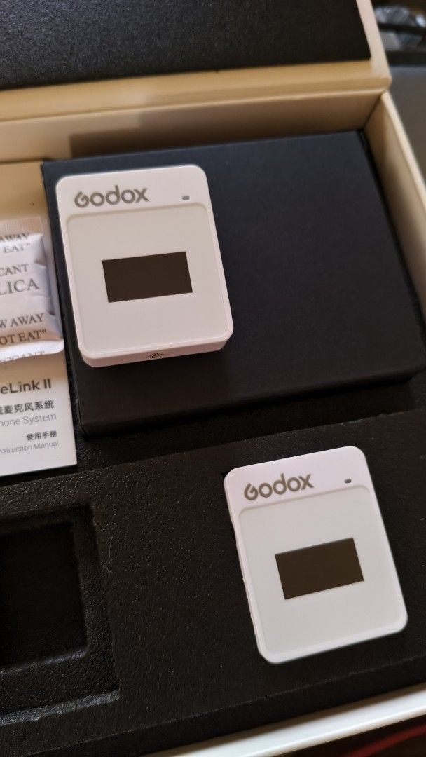 Godox MoveLink II M1 Wireless Microphone System (Category: Microphones) located in Bamban. Submitted by jpthrift_90210 (Listing ID 1469900197, Image 3). Description: - Model: Godox MoveLink II M1 (2.4GHz Wireless Microphone) - Color: Clean White - Inclusions: 1x Transmitter, 1x Receiver, Manual, and Original Box - Condition: Excellent, neatly stored in original foam inserts - Best for: Vlogs, interviews, and content creation - RFS: Decluttering /