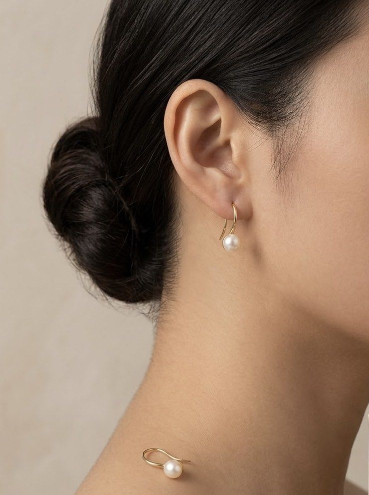 Gold Hook Earrings with Pearl (Category: Earrings) located in Manila. Submitted by preloveditems595 (Listing ID 1469889262, Image 1). Description: Preloved.