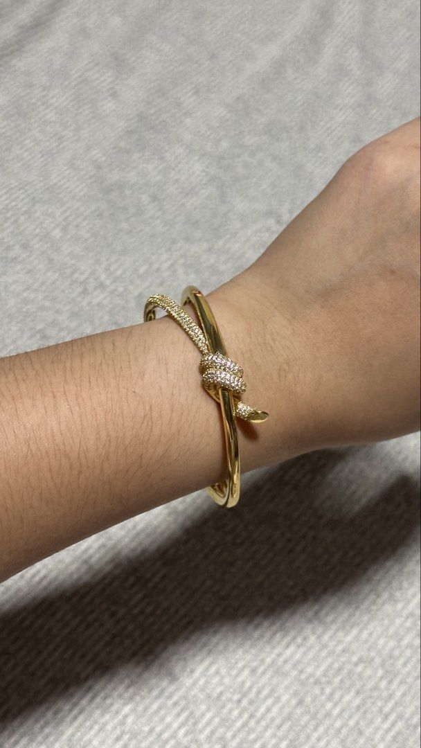 Gold-Plated Knot Bangle Bracelet (Category: Bracelets) located in Bantay. Submitted by e.loi.sa (Listing ID 1469783629, Image 2). Description: .