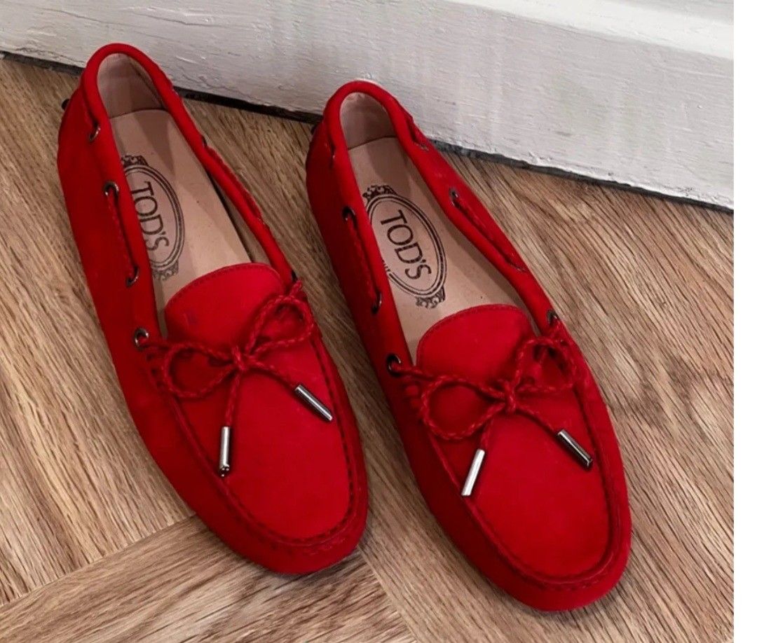 Gomino Tods Driving Shoes (Category: Loafers) located in Subic. Submitted by AnythingBrandedby_May (Listing ID 1469780628, Image 1). Description: Tods Driving Shoes.