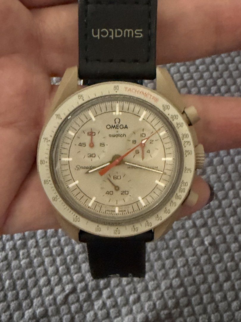 Good as NEW! Swatch Omega Moonwatch (Category: Luxury Watches) located in Taytay. Submitted by yourhighnessbea (Listing ID 1469764705, Image 2). Description: Good as new! Swatch Omega moonswatch Bought from Swatch SM Megamall Comes complete with warranty .
