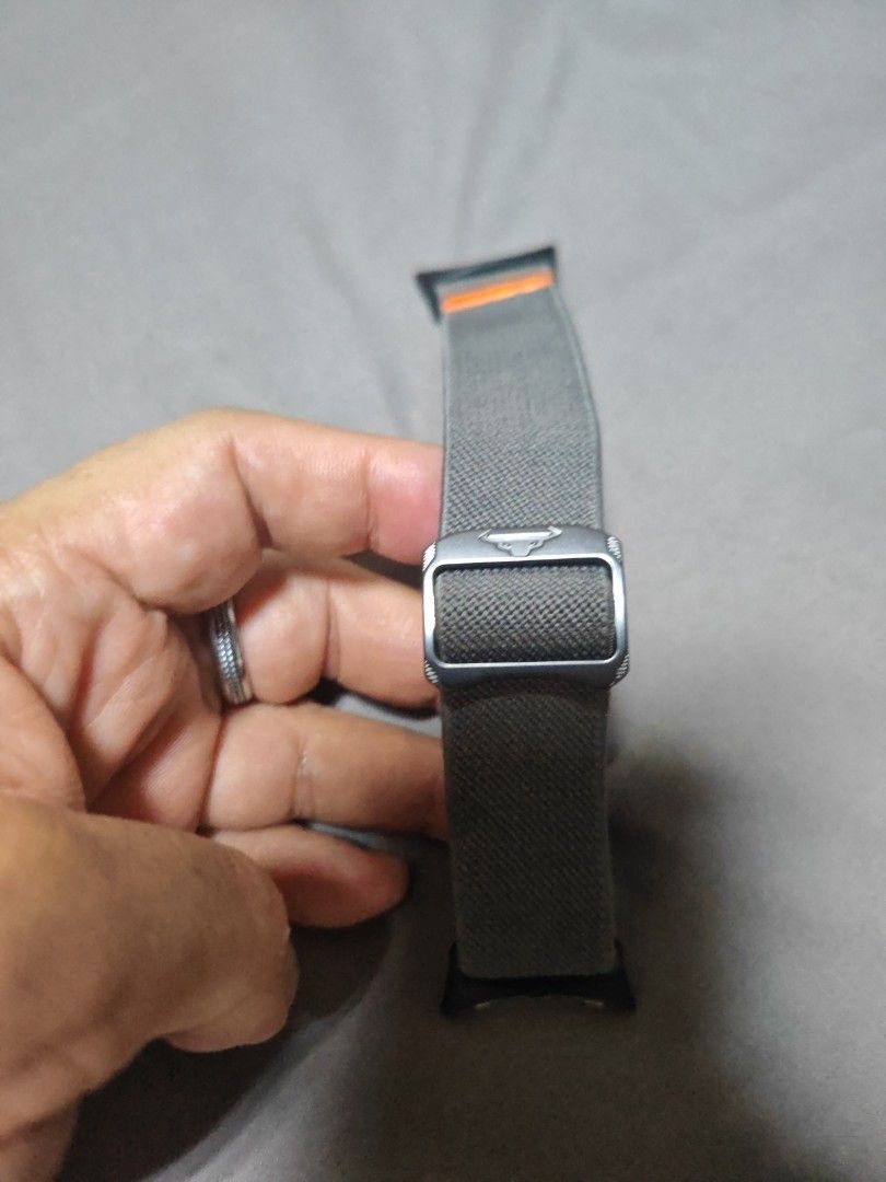 Google Pixel Watch 3 4 5 Elastic Strap 45mm (Category: Men's Watches) located in Manila. Submitted by dongdongv (Listing ID 1469778320, Image 2). Description: fits Google pixel watch 45mm. only try fit once. never used in run. - Color: Versatile gray with a stylish orange accent near the end - Material: Soft, stretchable woven fabric for all-day comfort - Hardware: Durable matte finish adjustable metal buckle - Compatibility: Designed for smartwa