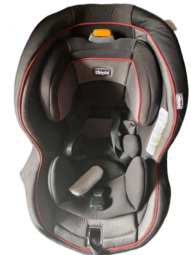 Graco Stroller with Chicco Car Seat (Category: Strollers) located in Manila. Submitted by lesliepagu78795 (Listing ID 1469795387, Image 1). Description: Graco gray stroller featuring a protective canopy, child snack tray with dual cup holders, and under-seat storage basket. Chicco black and gray car seat included with adjustable harness straps, red piping trim, and secure latch mechanism. Red fabric travel bag also bundled together. Everything pa