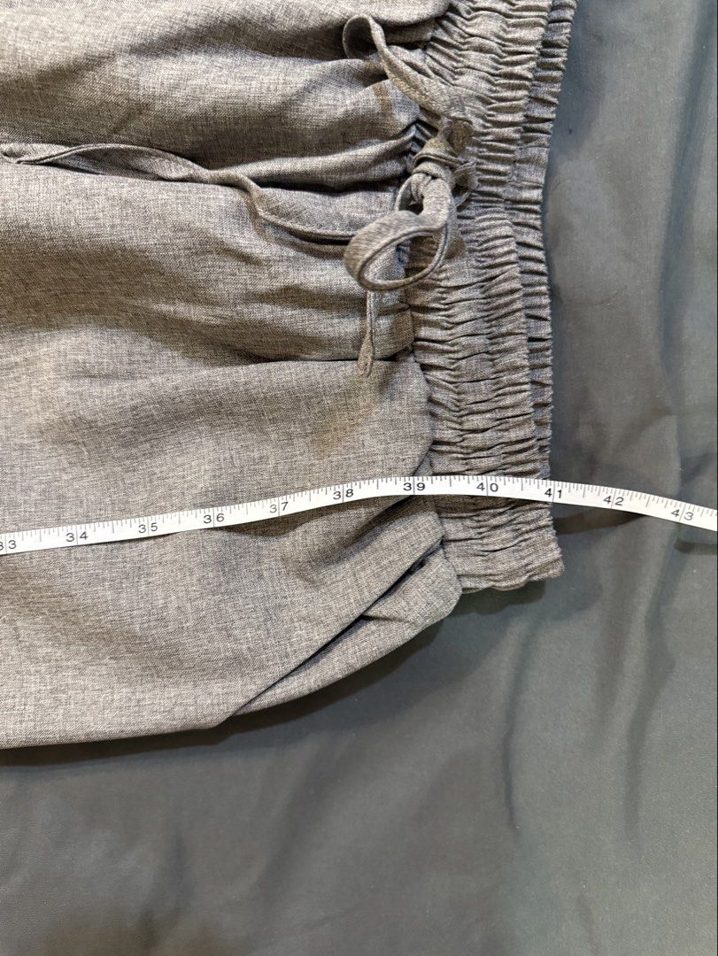 Gray Garterized Trousers from Bangkok (Category: Other Bottoms) located in Quezon City. Submitted by hazpreloved (Listing ID 1469889660, Image 3). Description: Purchased in Bangkok Garterized, Fits upto waist 24-25” End-to-end length 41” Actual photos posted Discounts available for bulk orders Tags: GU, uniqlo, bershka, cotton on, h&m, mango, love bonito.