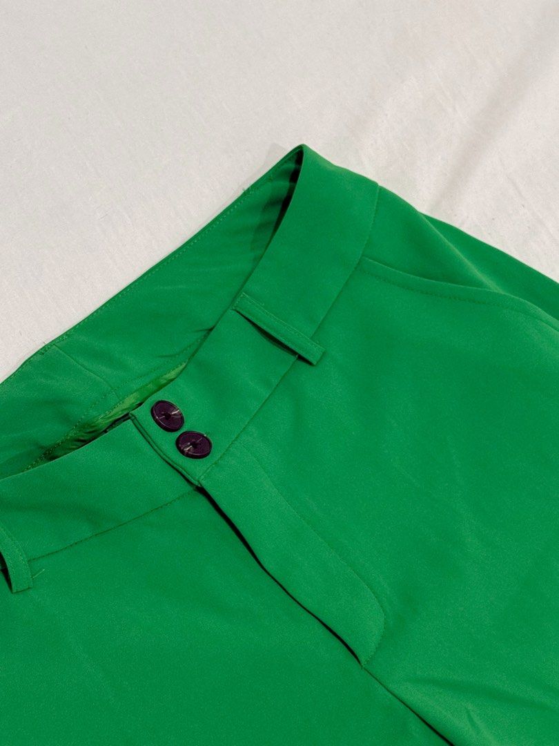 Green Wide Leg Trouser Pants (Category: Other Bottoms) located in Dasmarinas. Submitted by three_eleven.mnl (Listing ID 1469874666, Image 3). Description: Waist: 30 inches Length: 37 inches - Shipping via J&T or same day delivery couriers. - Pick up: Salawag, Dasmariñas City, Cavite or BGC Vibrant color/ Christmas outfit .