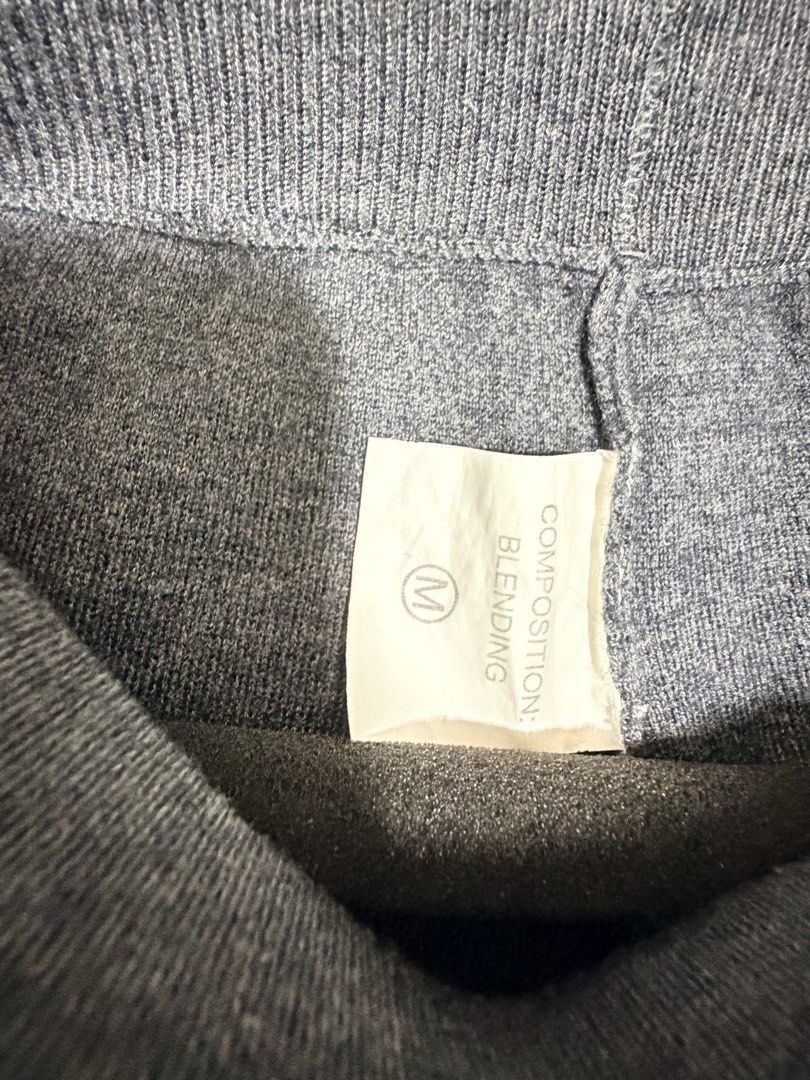 Grey knit wide leg pants size M (Category: Jeans) located in Cavite. Submitted by mgd.blessed (Listing ID 1469906416, Image 2). Description: - Size: Medium - Color: Grey - Material: Thick warm blend - Features: Elastic waistband, two front patch pockets - Length: Approx. 42 inches - Condition/Use: Comfortable loungewear for cooler weather.
