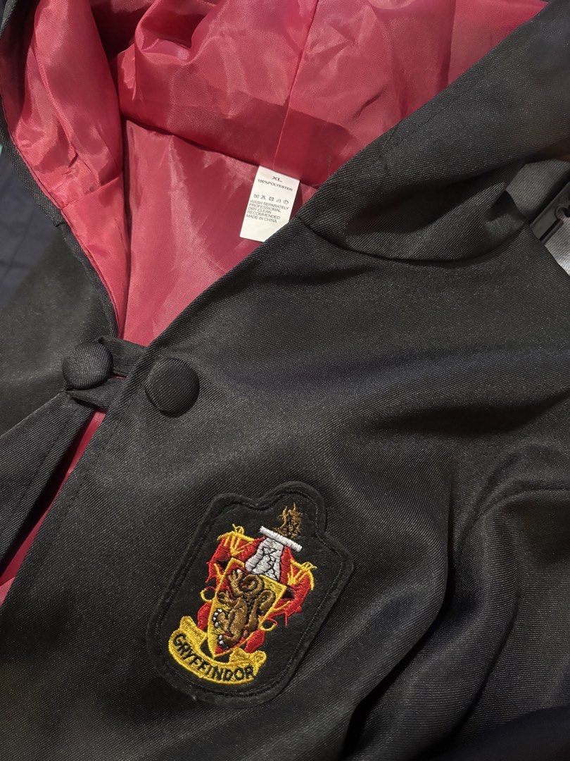 Gryffindor harry potter robe (Category: Coats, Jackets and Outerwear) located in Manila. Submitted by shyyyramae (Listing ID 1469898135, Image 2). Description: Comes with tie. Use only once. Bought this for 1k. Price negotiable.